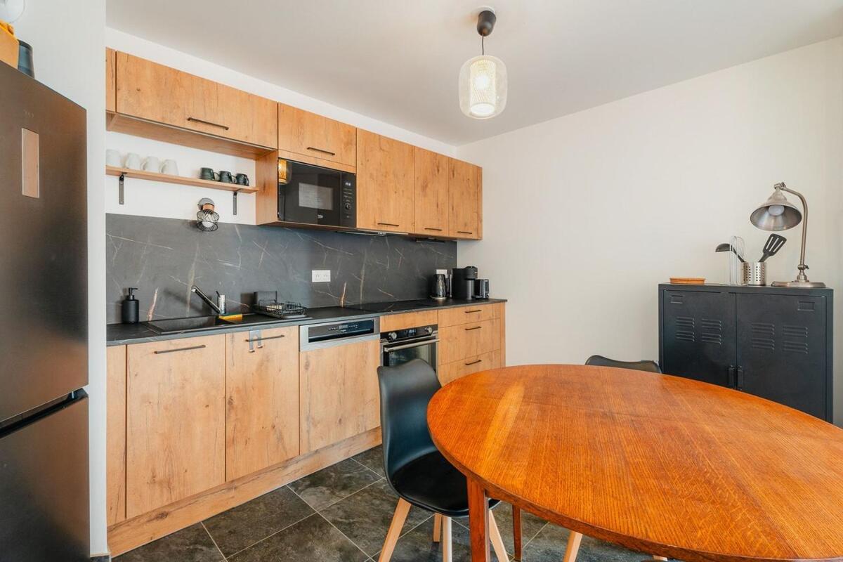 Le Botanica - 2 - Proche Gare -parking - Wi-fi Appartement